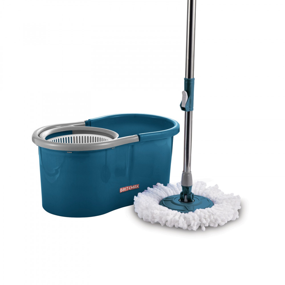 Spin mop with bucket